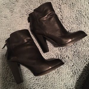 Ankle boots